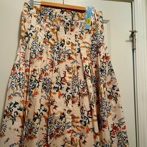 Beautiful floral midi skirt